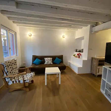 Old Town Apartment Bilbao